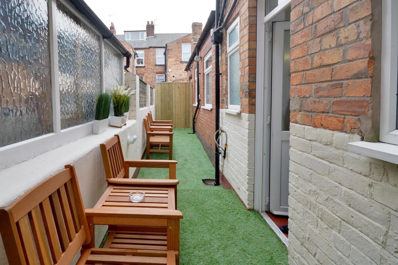 Ground Floor Apartment Up To 6 Guests With Games Chill Out Room Scarborough Exterior photo
