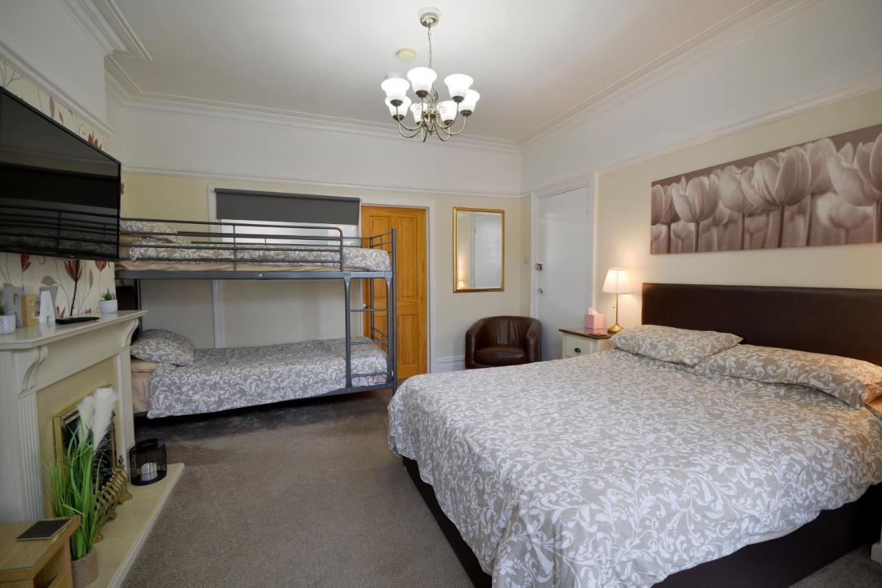 Ground Floor Apartment Up To 6 Guests With Games Chill Out Room Scarborough Exterior photo