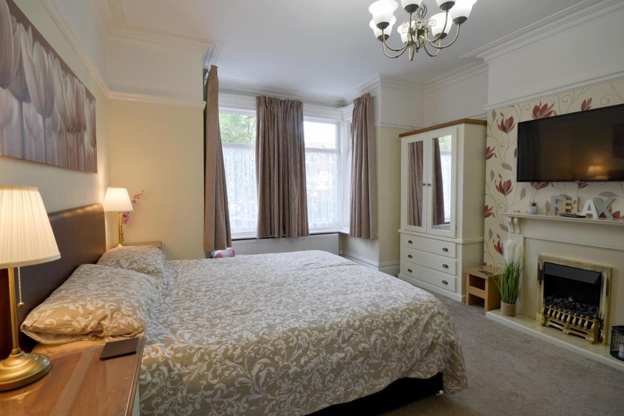 Ground Floor Apartment Up To 6 Guests With Games Chill Out Room Scarborough Exterior photo