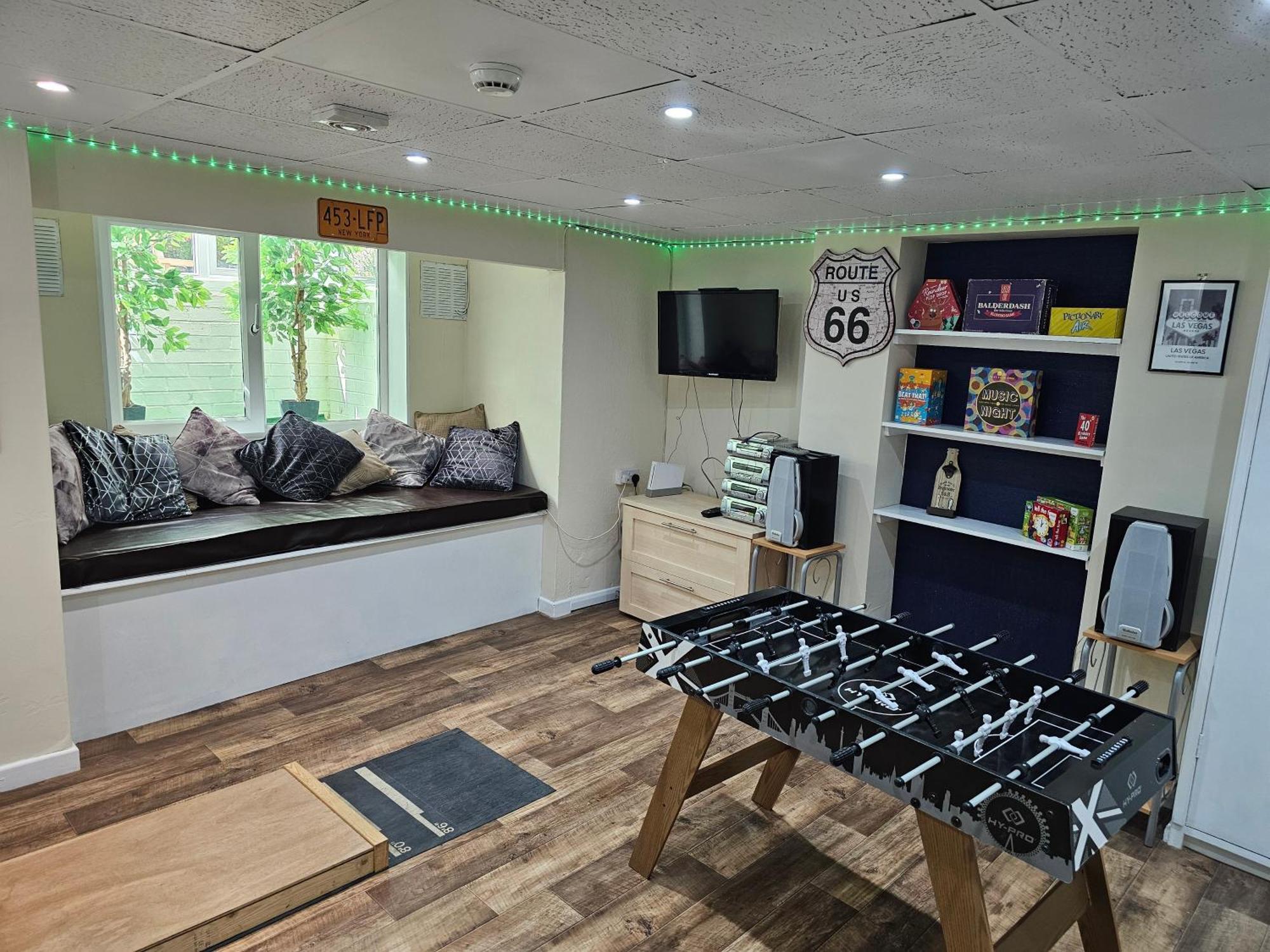 Ground Floor Apartment Up To 6 Guests With Games Chill Out Room Scarborough Exterior photo
